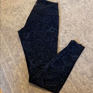 Lululemon Wunder under pattern